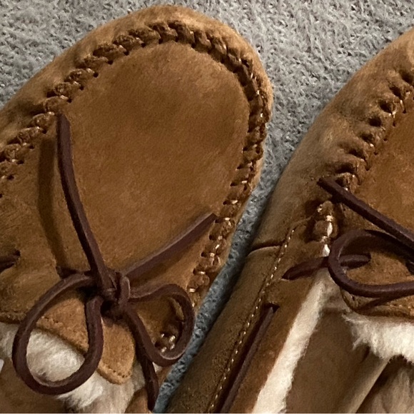 UGG Women's Dakota Moccasins - Picture 9 of 13
